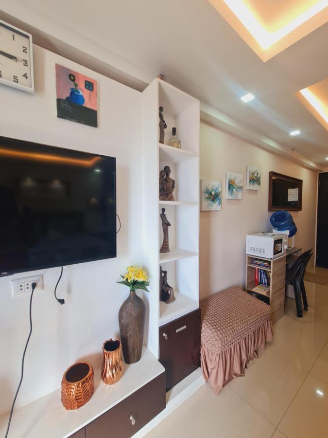 Italian Inspired Tropical-Themed Studio Condo Davao City Kültér fotó